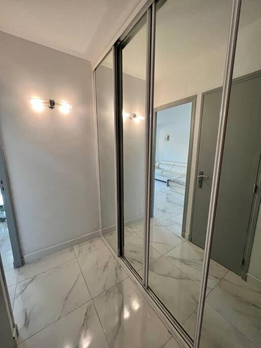 Studio 4 Couchages A 12 Min De La Plage A Pied Avec Wifi, Le Parking, Linge De Lits, Et Serviettes Sont En Option Antibes Bagian luar foto