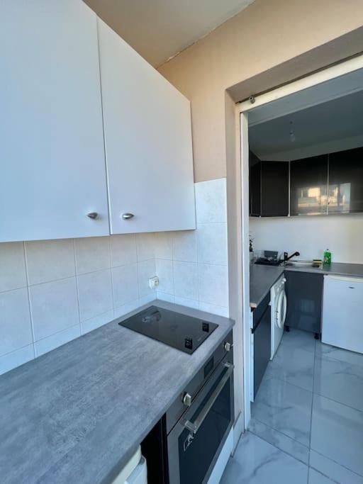 Studio 4 Couchages A 12 Min De La Plage A Pied Avec Wifi, Le Parking Est En Option Antibes Bagian luar foto